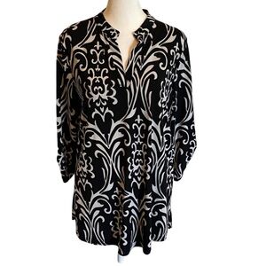 Zattcas Elegant Black and White Women's Top. Size L. 3/4 Sleeves.